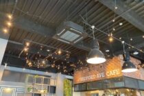 今日は、以前仕事をさせていただいた”Bedford Ave Cafe” にお昼を食べに行きました。