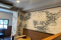 シルエットとシンボルで訴える！ポークステーキ・ハンバーグ食堂「kitchen PORC」のロゴデザイン 写真5